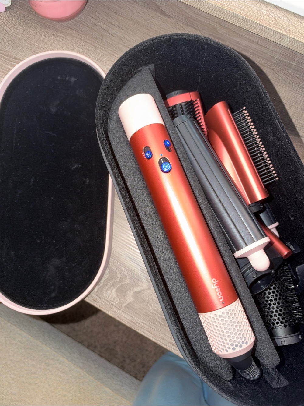 Dyson air wrap multi styler + case + brush attachments